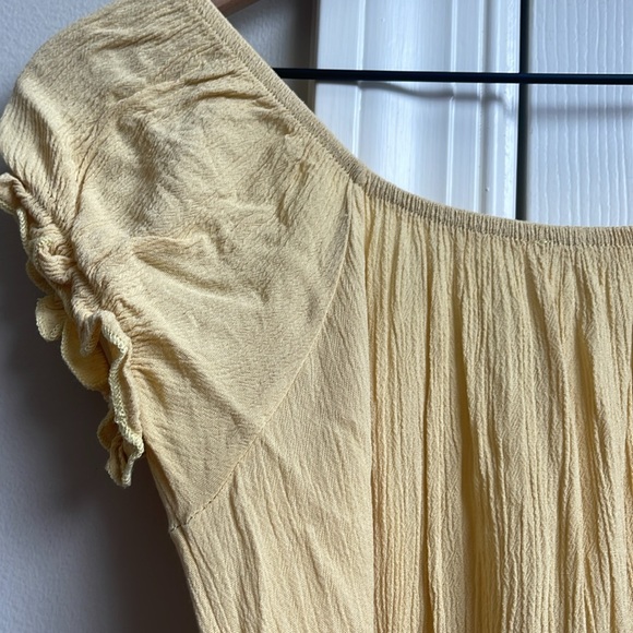 Altar'd State romper in faded yellow - Picture 5 of 7